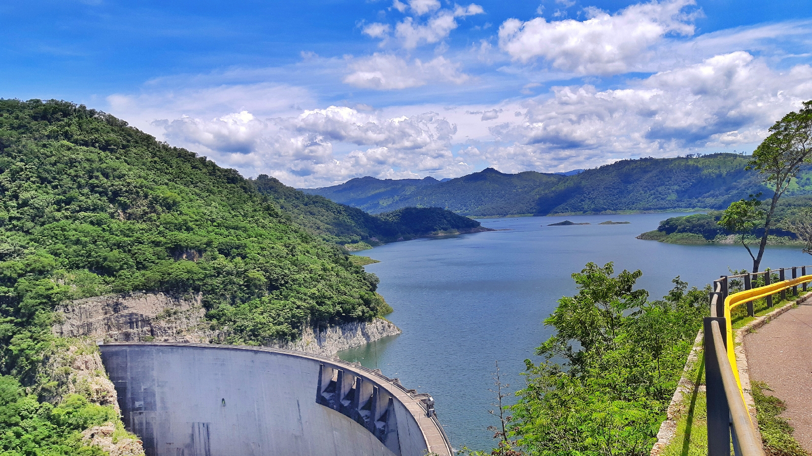 Una obra de ingeniería rodeada de naturaleza – La Central Hidroeléctrica «El Cajón» Francisco Morazán